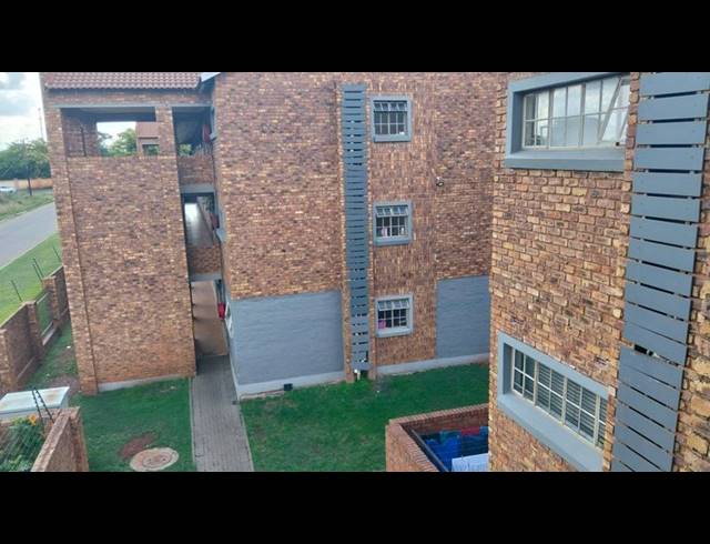 2 BEDROOM APARTMENT FOR SALE IN CLARINA